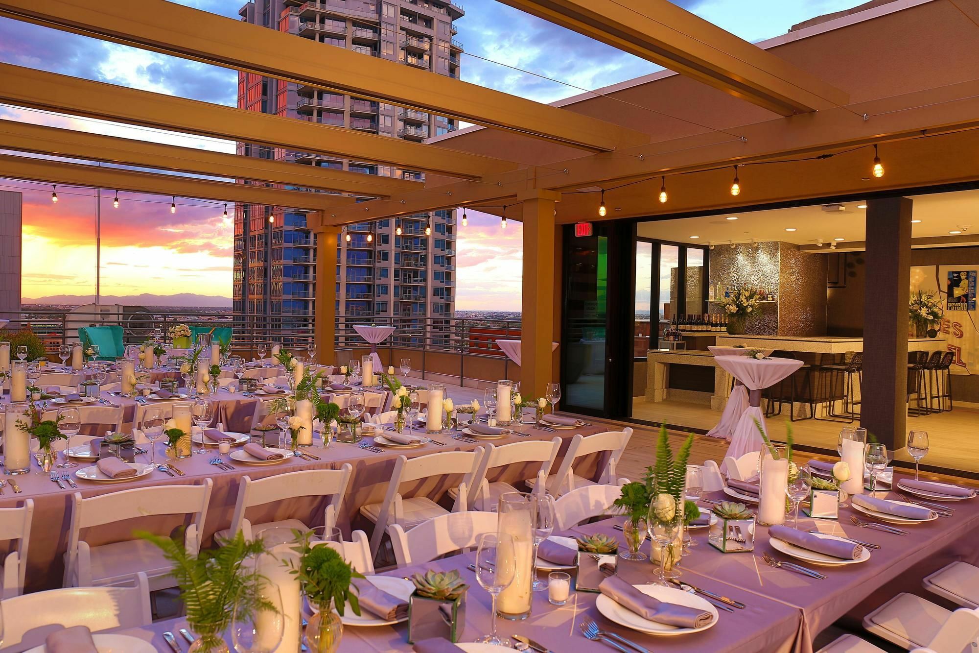 Hilton Garden Inn Phoenix Downtown Exterior photo